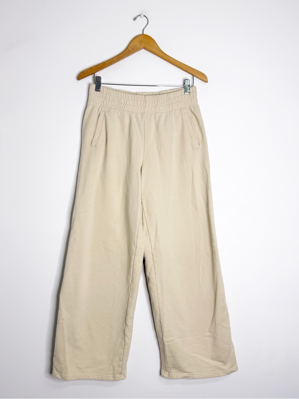 OFFLINE by Aerie Wide Leg Sweatpants Women’s Medium Cream High Rise Lounge